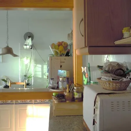 Bolonia Beach Cottage Lodge Ταρίφα