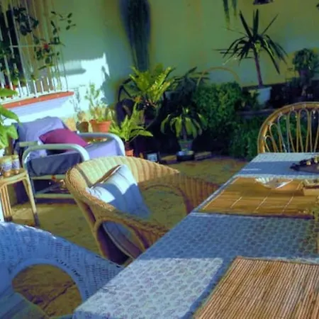 Bolonia Beach Cottage *